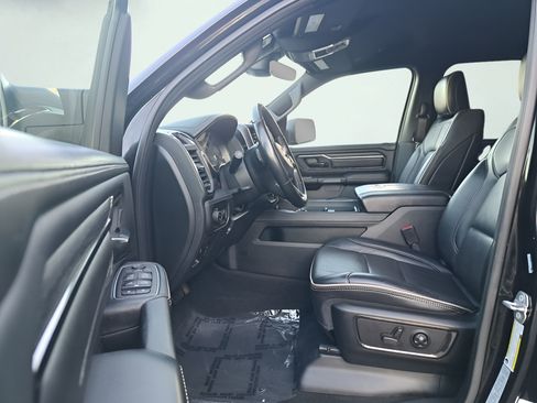 Used 2022 RAM 1500 Limited w/ Body-Colour Bumper Group AWD/4WD image 11