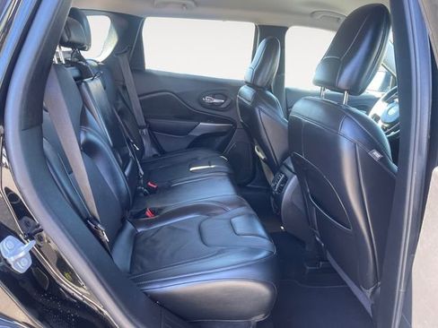 Used 2020 Jeep Cherokee Limited image 29