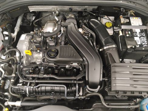 Used 2025 Volkswagen Jetta SE FWD image 30
