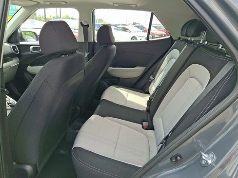 Used 2026 Hyundai Venue SEL FWD image 10