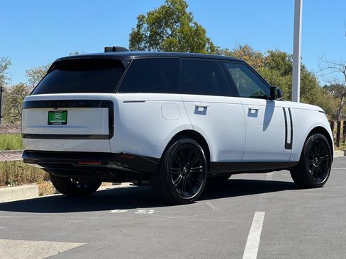 Used 2024 Land Rover Range Rover SE AWD/4WD image 6