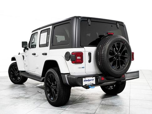 Used 2023 Jeep Wrangler Unlimited Sahara w/ Cold Weather Group AWD/4WD image 5