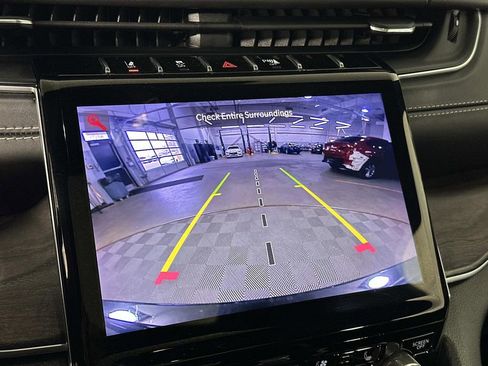 Used 2023 Jeep Grand Cherokee Overland w/ Luxury Tech Group IV image 12