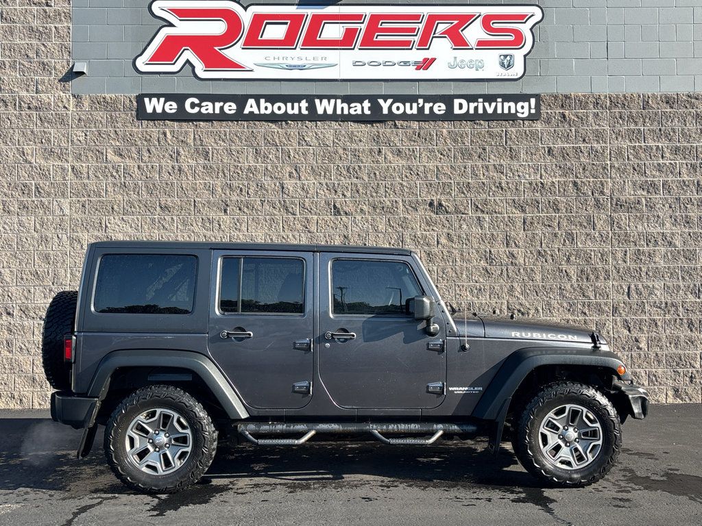 Used 2017 Jeep Wrangler Unlimited Rubicon w/ Connectivity Group AWD/4WD image 4