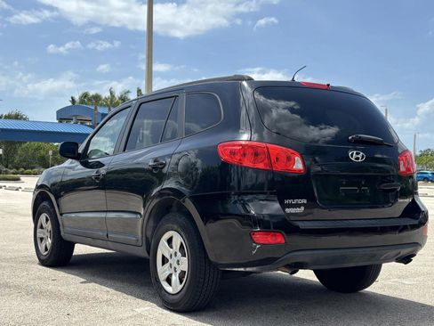Used 2009 Hyundai Santa Fe GLS FWD image 6