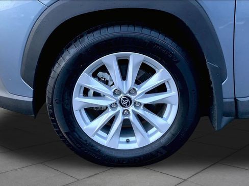Certified 2025 Toyota Corolla Cross LE w/ Moonroof Package AWD/4WD image 11