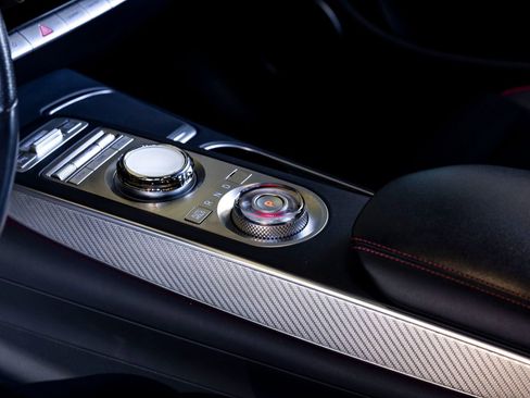 Used 2023 Genesis GV70 2.5T Sport Prestige w/ Sport Prestige Package image 18