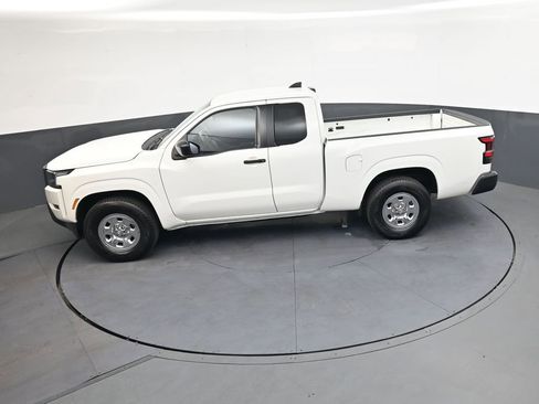 Used 2022 Nissan Frontier S image 28