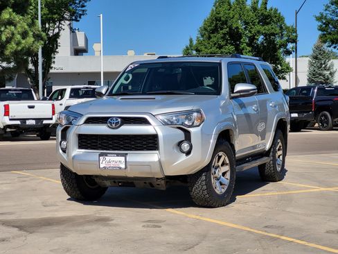 Used 2015 Toyota 4Runner Trail Premium AWD/4WD image 2