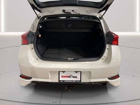 Used 2018 Toyota Corolla iM image 5