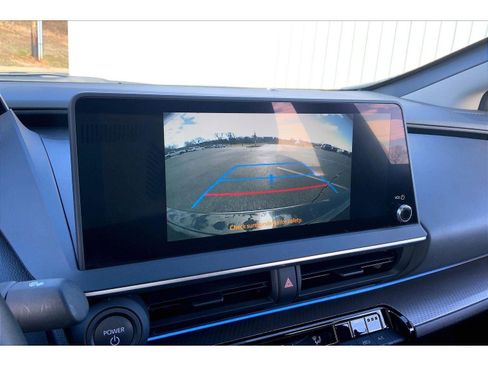 Used 2024 Toyota Prius XLE image 20