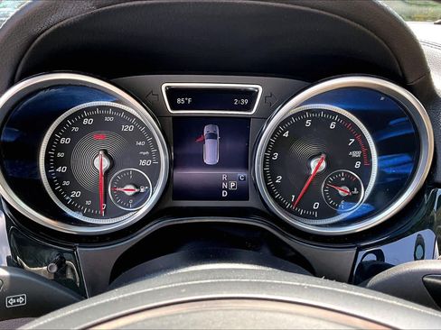 Used 2019 Mercedes-Benz GLS 450 4MATIC image 26