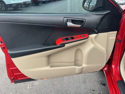 Used 2012 Toyota Camry LE image 22