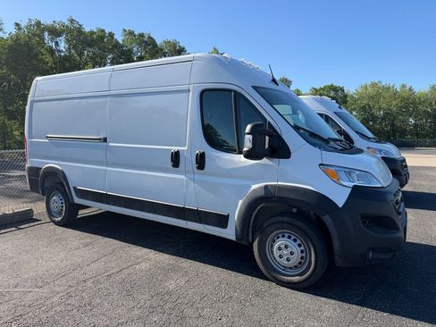 Used 2026 RAM ProMaster 2500 w/ Convenience Group FWD image 5