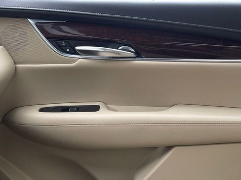 Used 2017 Cadillac XT5 Luxury w/ Driver Awareness Package FWD image 42