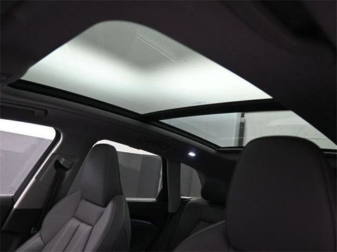 Certified 2025 Audi Q5 Premium w/ Convenience Package image 27