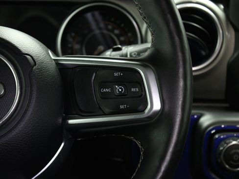 Used 2019 Jeep Wrangler Unlimited Sahara w/ Dual Top Group image 23