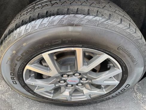 Used 2023 GMC Acadia SLE AWD/4WD image 31