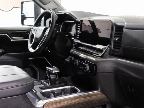 Used 2024 Chevrolet Silverado 1500 RST image 94