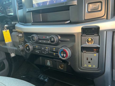Used 2025 Ford F250 XLT w/ FX4 Off-Road Package AWD/4WD image 18