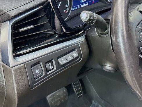 Used 2022 Cadillac XT6 Premium Luxury w/ Technology Package image 12