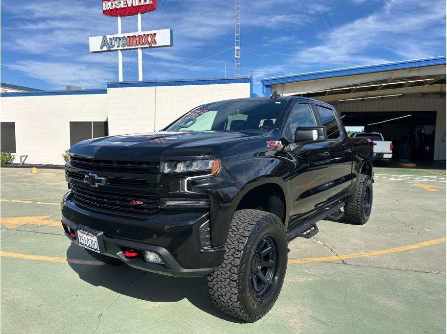 Used 2021 Chevrolet Silverado 1500 LT Trail Boss w/ Convenience Package II AWD/4WD image 2