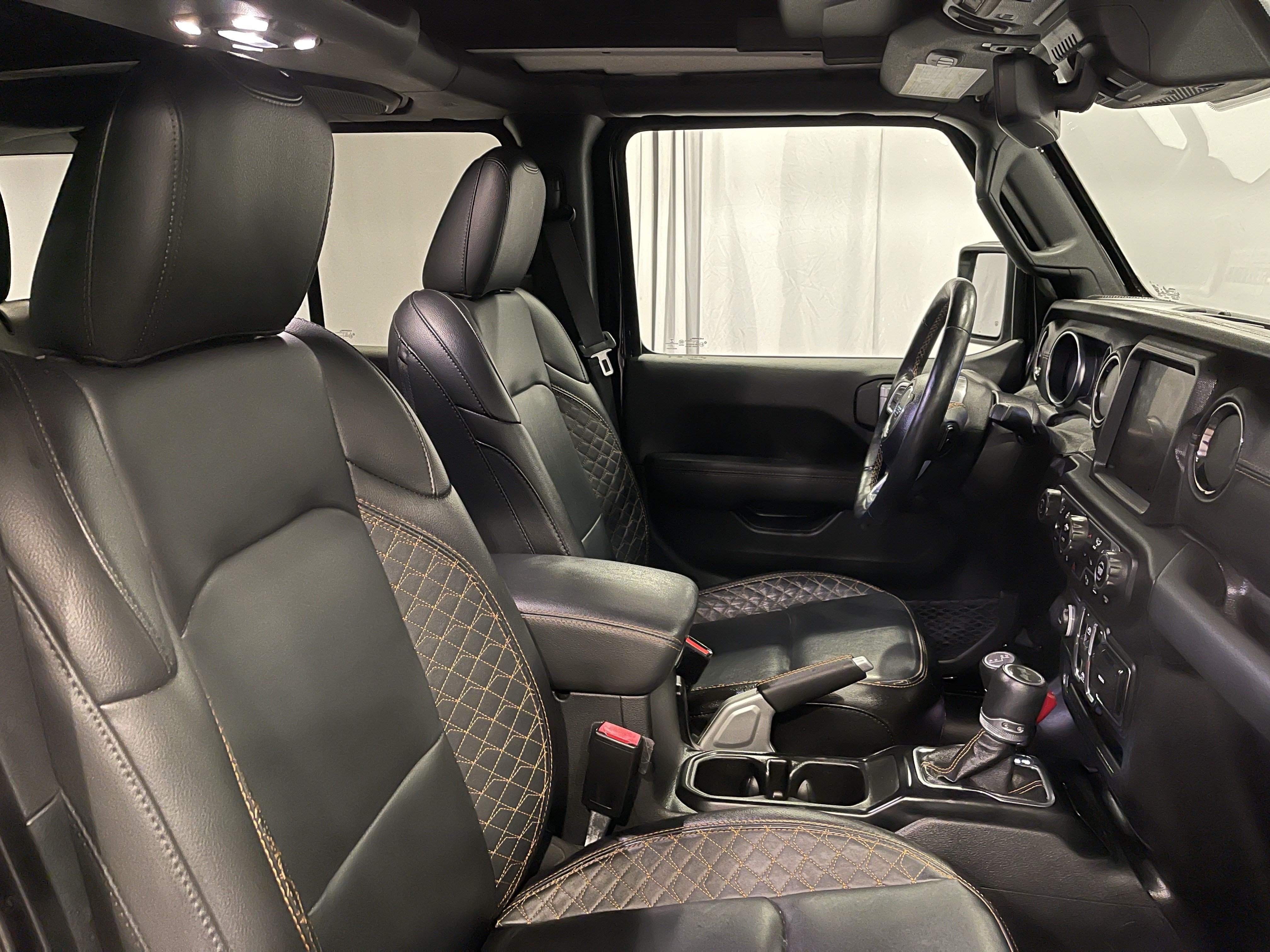 Used 2021 Jeep Wrangler Unlimited Sahara AWD/4WD image 15