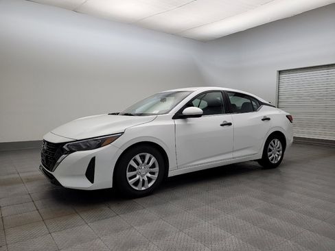 Used 2024 Nissan Sentra S image 2