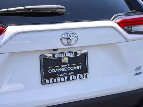 Used 2024 Toyota RAV4 LE AWD/4WD image 10
