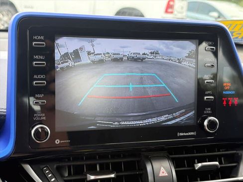 Used 2022 Toyota C-HR XLE FWD image 13