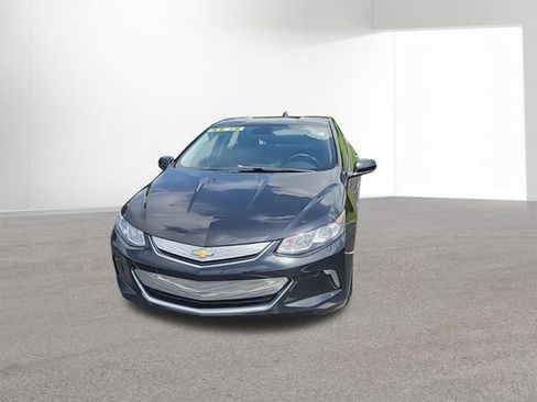 Used 2017 Chevrolet Volt LT w/ Comfort Package FWD image 3