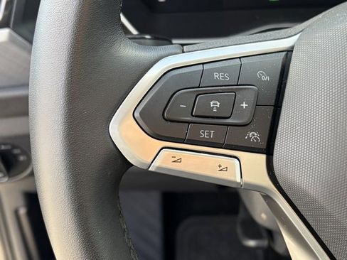 Used 2024 Volkswagen Jetta SE w/ Black Wheel Package image 17