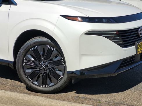 New 2026 Nissan Murano Platinum image 3