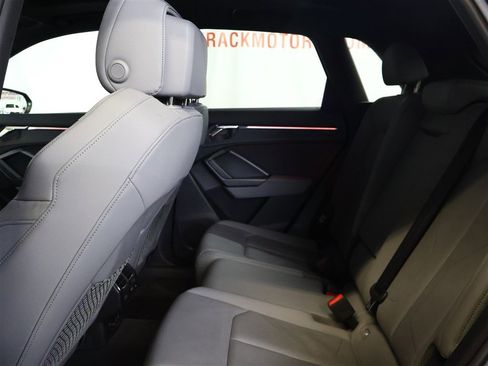 Used 2023 Audi Q3 2.0T Premium Plus w/ Premium Plus Package image 12