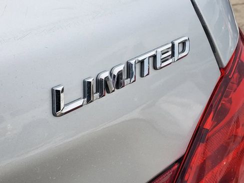 Used 2009 Toyota Avalon Limited image 34