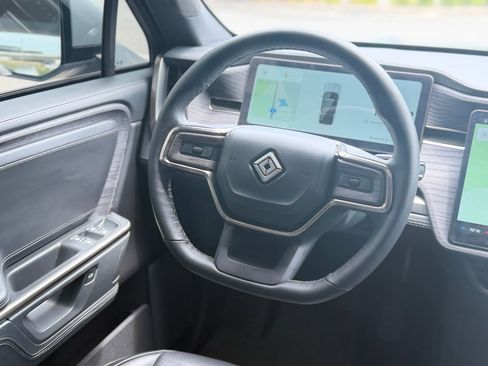 Used 2025 Rivian R1S Adventure AWD/4WD image 22