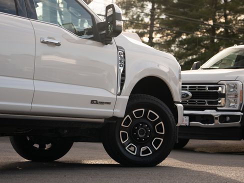 Used 2024 Ford F350 Platinum image 8