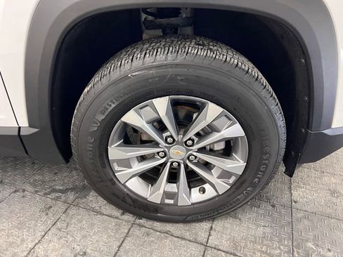 Used 2025 Chevrolet Equinox LT image 19