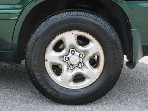 Used 2001 Toyota Highlander 2WD w/ Quick-Order Pkg image 29