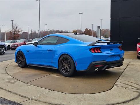 Used 2025 Ford Mustang GT Premium w/ GT Performance Package image 5