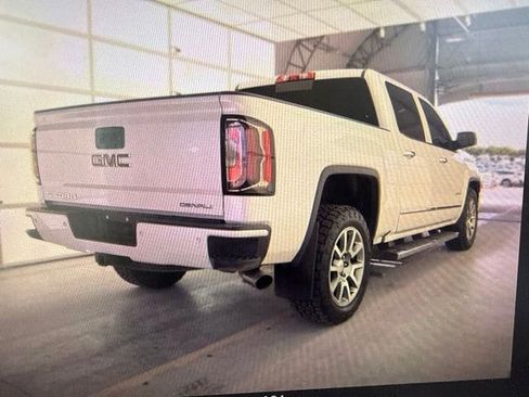 Used 2018 GMC Sierra 1500 Denali AWD/4WD image 3
