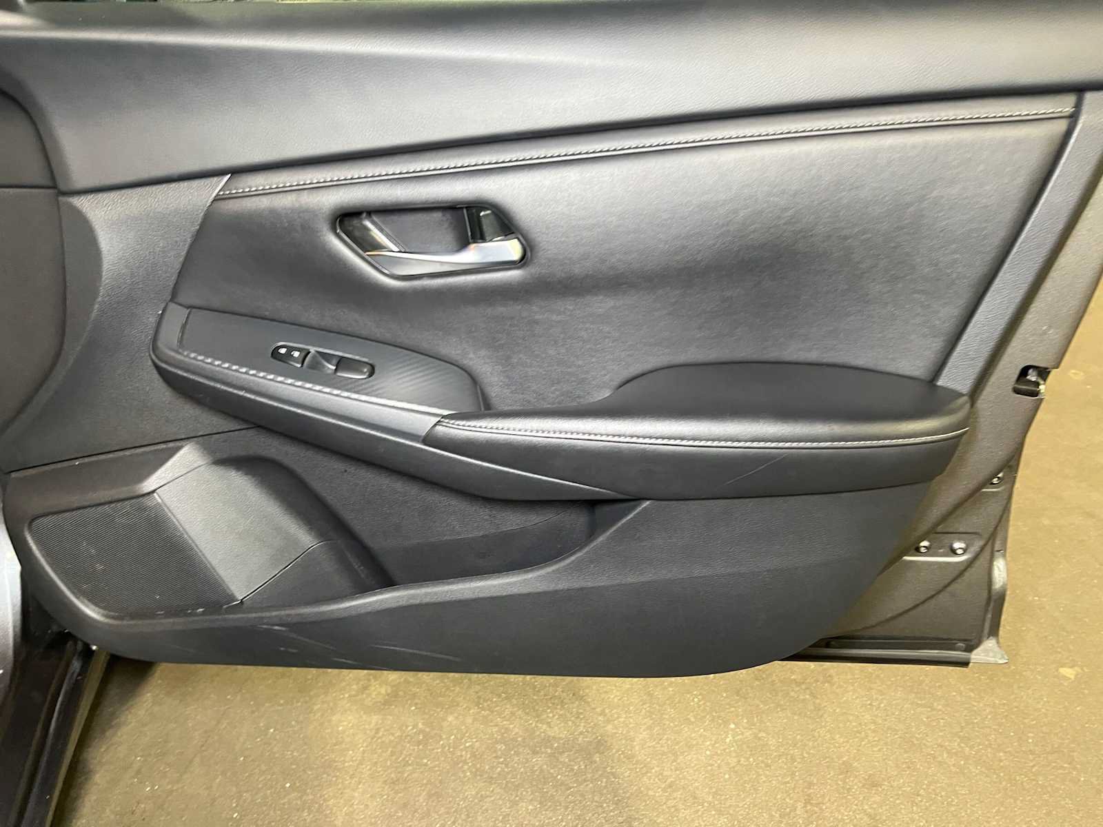 Used 2024 Nissan Sentra SV FWD image 10