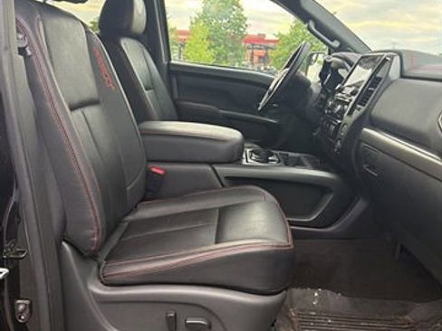 Used 2024 Nissan Titan PRO-4X w/ Pro-4x Convenience Package AWD/4WD image 14