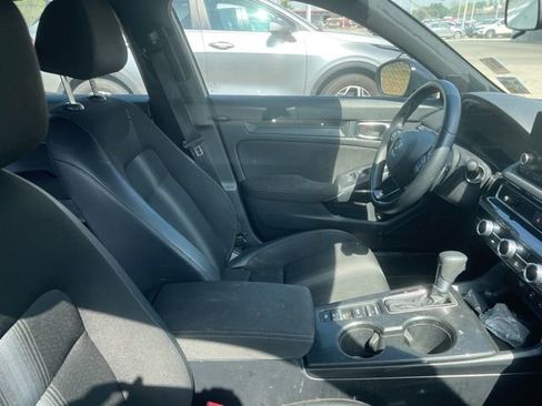 Certified 2025 Honda Civic Sport image 5