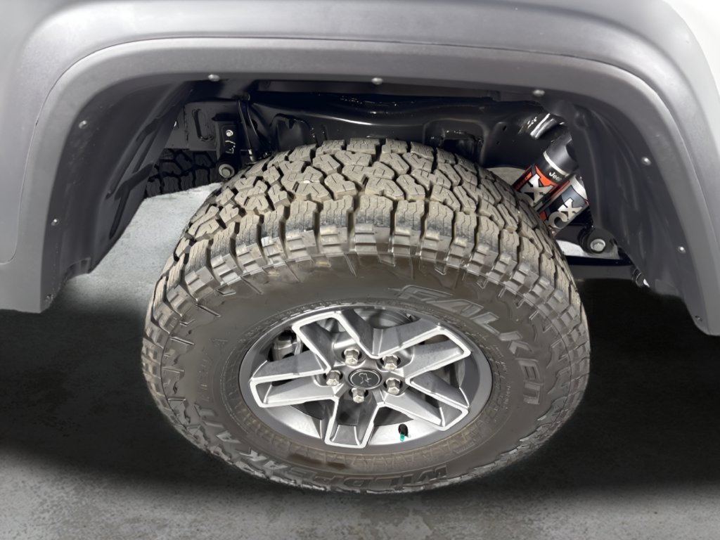 Used 2025 Jeep Gladiator Mojave w/ Safety Group AWD/4WD image 11