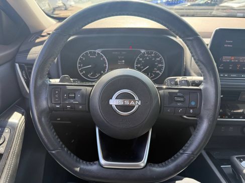 Certified 2022 Nissan Rogue SV w/ SV Premium Package FWD image 17