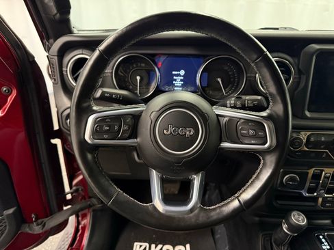 Used 2021 Jeep Wrangler Unlimited Sahara w/ Cold Weather Group AWD/4WD image 12