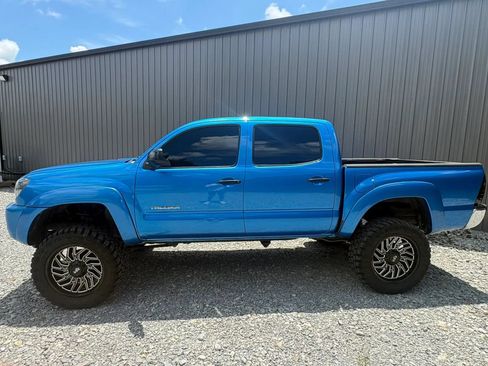 Used 2011 Toyota Tacoma 4x4 Double Cab w/ SR5 Pkg #2 image 8