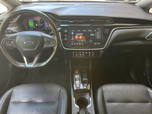 Used 2023 Chevrolet Bolt LT w/ Infotainment Package FWD image 16