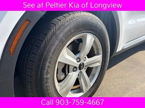 Certified 2024 Kia Sorento LX FWD image 2